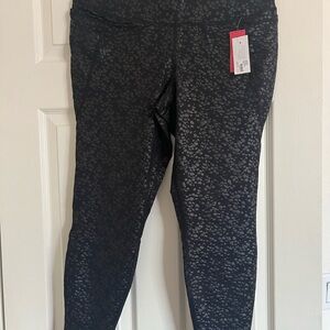 PLUS SIZE ACTIVE WEAR LEGGINGS